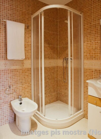 baño completo pleta de soldeu